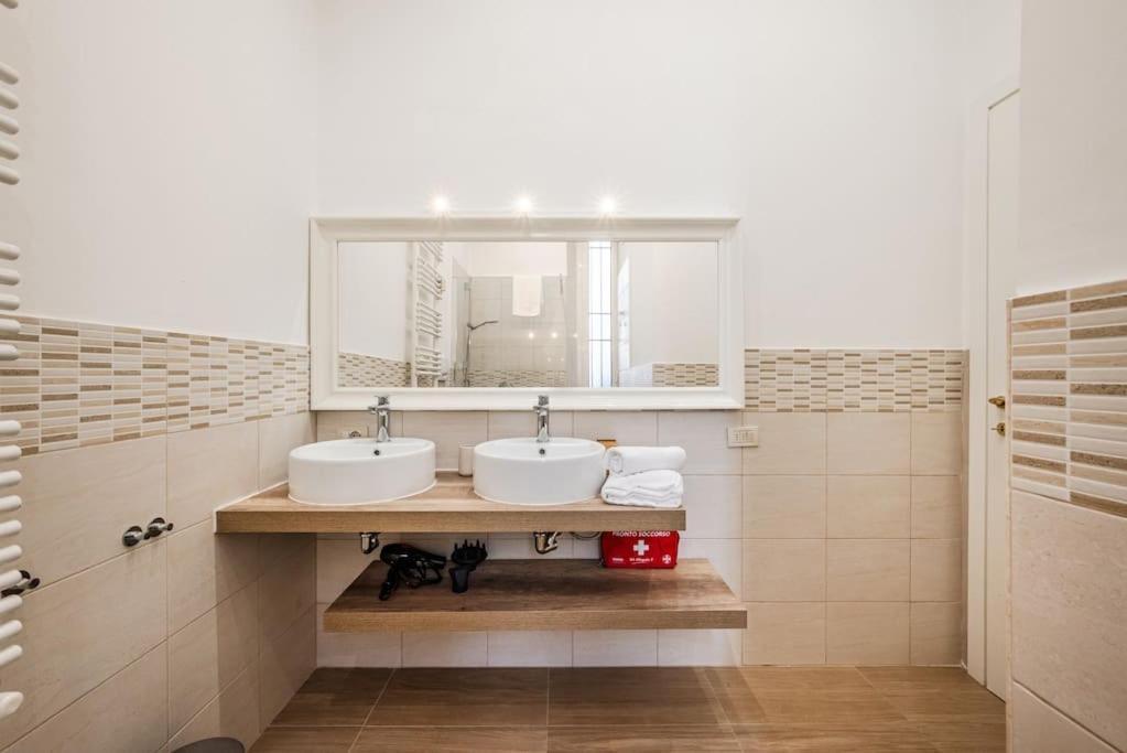Centrale'S Nest - Elegant Apt Close To Central Station Milaan Buitenkant foto